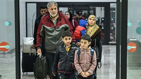 Gazze’den tahliye edilen Türk vatandaşları İstanbul’a geldi